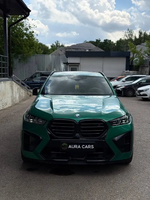 Зелёный BMW X6M Competition после доставки