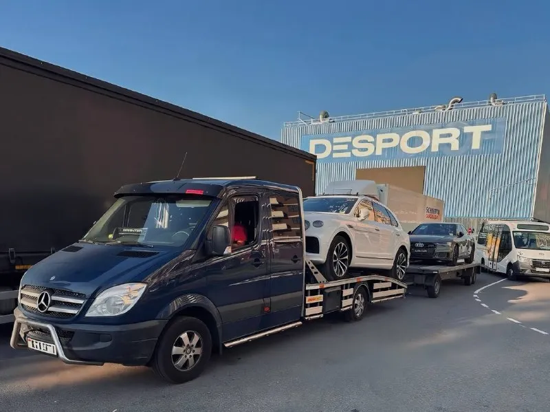 Автовоз Aura Cars перед международной доставкой