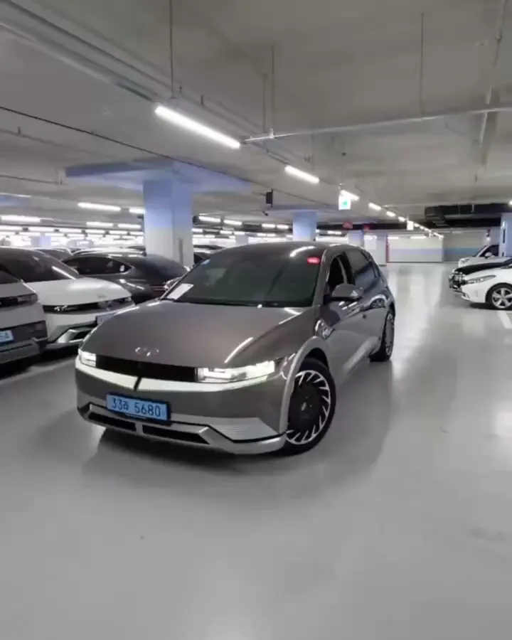 Hyundai IONIC во время осмотра