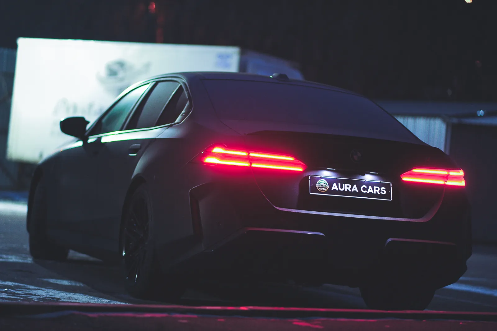 BMW M5 G90 New, фотография 2 из кейса Aura Cars
