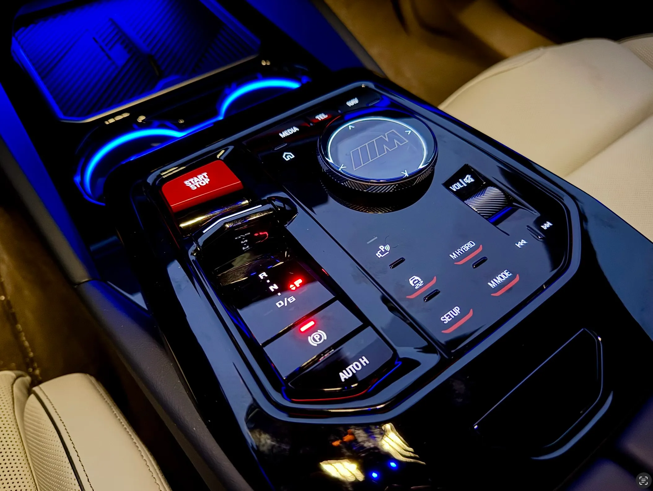 BMW M5 G90 New, фотография 5 из кейса Aura Cars